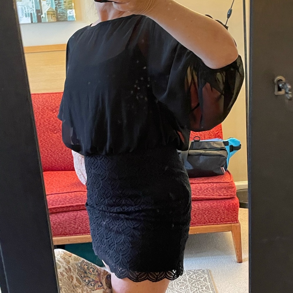 Bottom lace dress